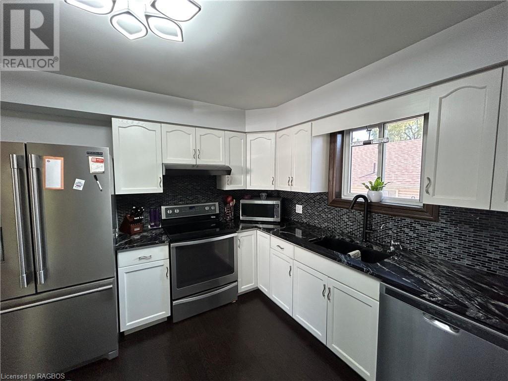 213 Queen Street S, Durham, Ontario  N0G 1R0 - Photo 10 - 40546506