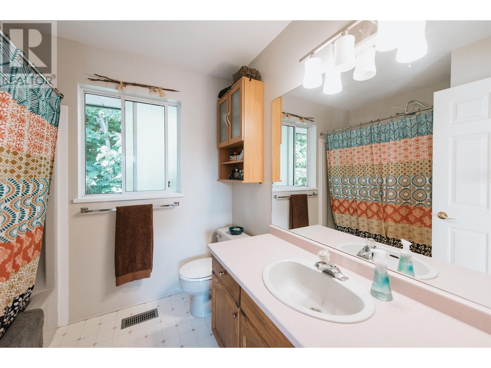 918 Davis Road, Gibsons, British Columbia  V0N 1V8 - Photo 25 - R2854601