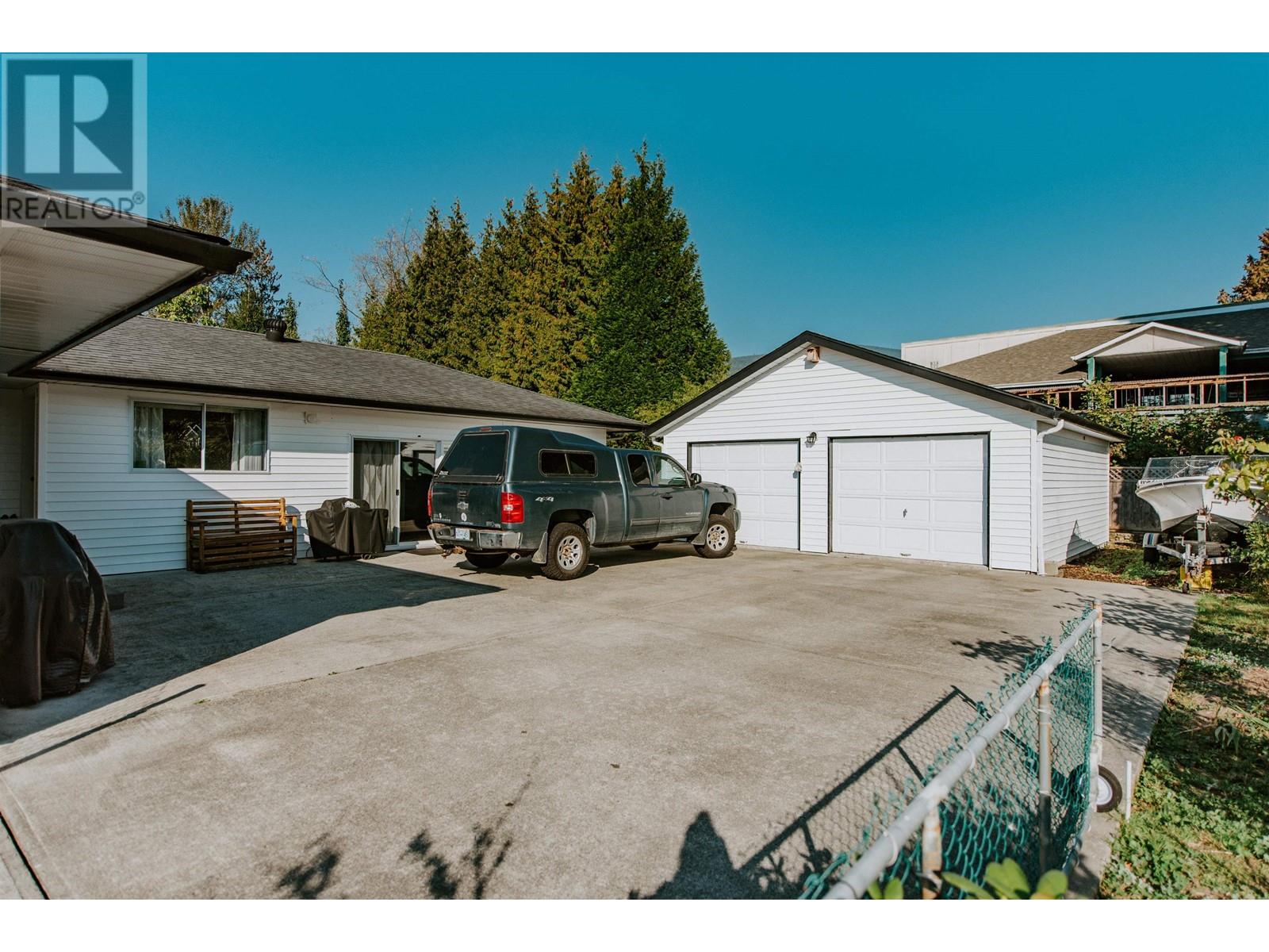 918 Davis Road, Gibsons, British Columbia  V0N 1V8 - Photo 31 - R2854601