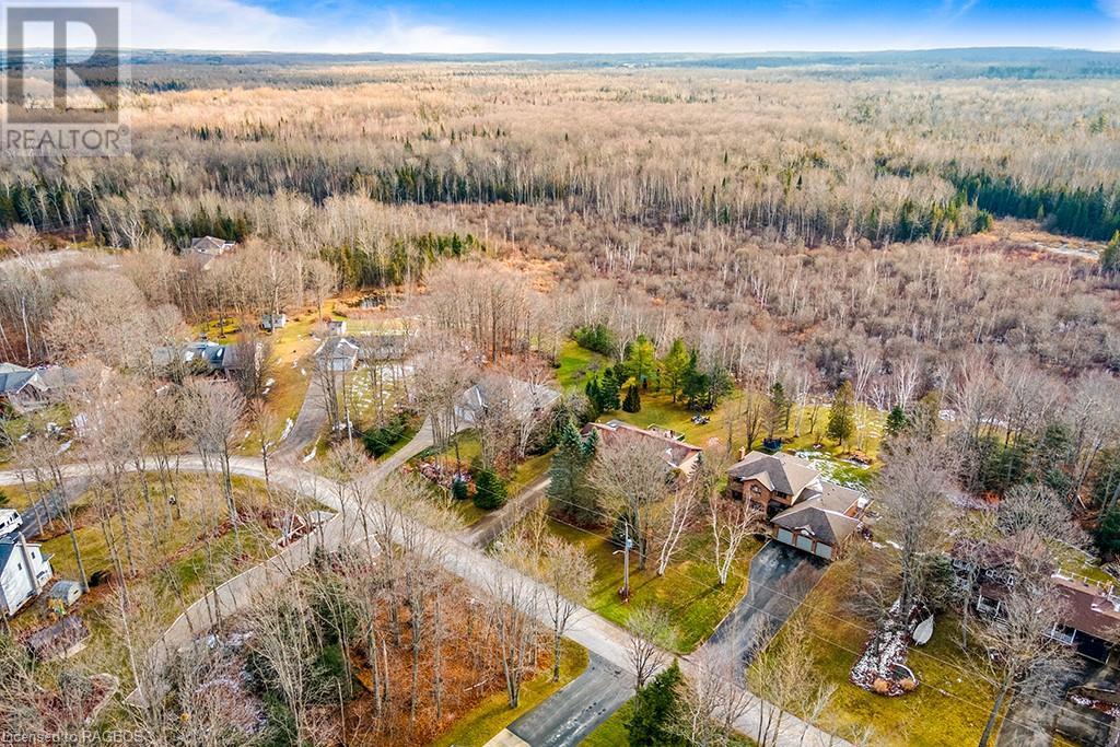 70 Graham Crescent, Sauble Beach, Ontario N0H 2G0 (26569734) Ron