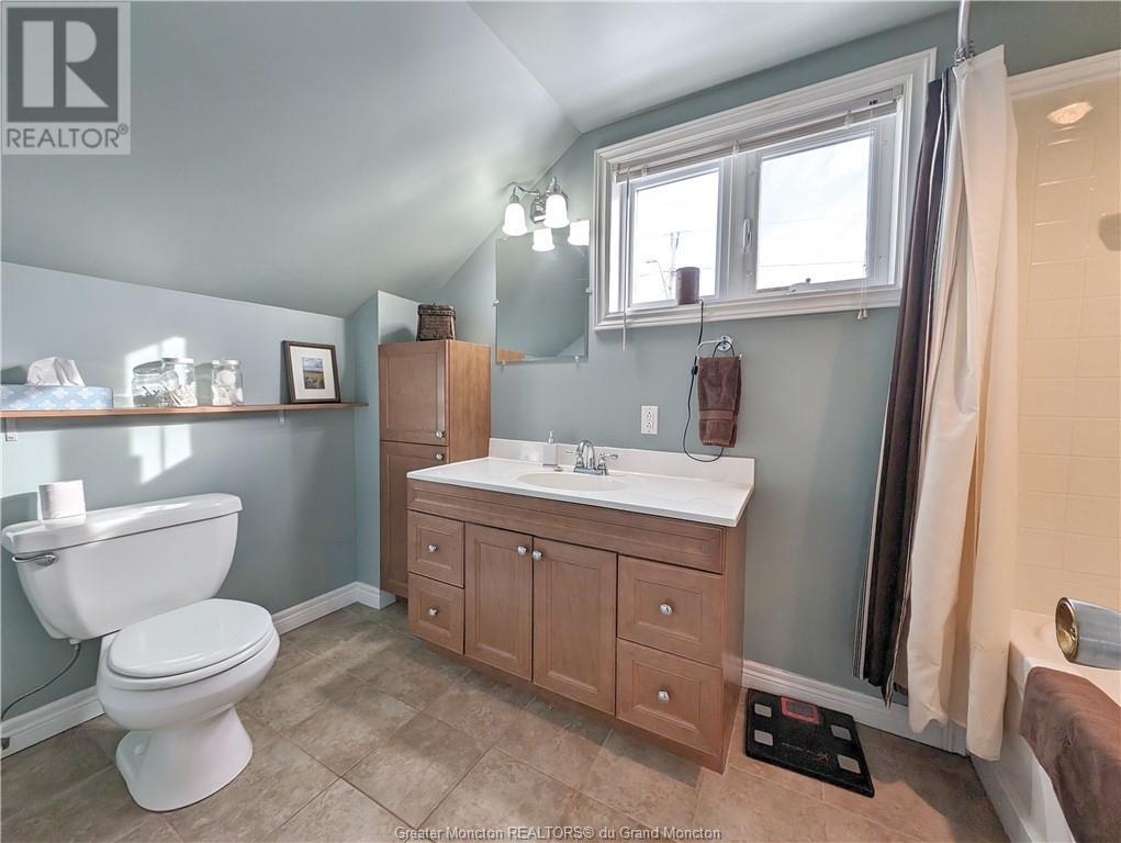 506 College St, Bathurst, New Brunswick  E2A 2T4 - Photo 11 - M157699