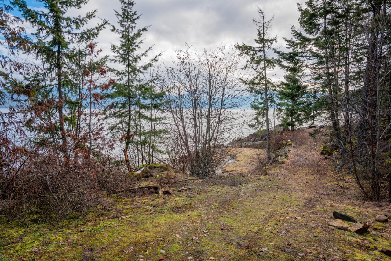 397 Park Avenue, Procter, British Columbia  V1L 0B6 - Photo 9 - 2475151