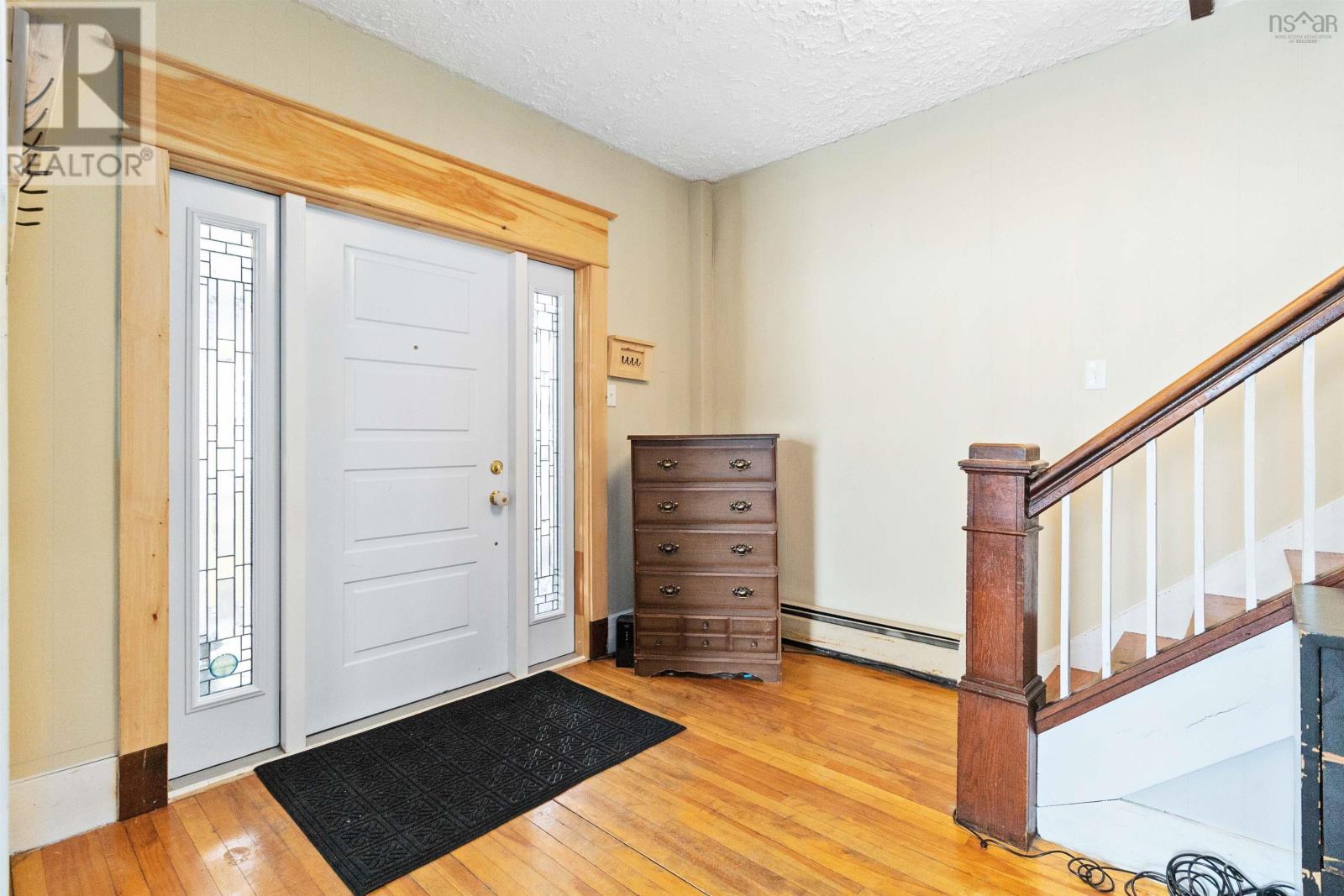 14 Scotia Street, Bridgewater, Nova Scotia  B4V 1E5 - Photo 5 - 202403705