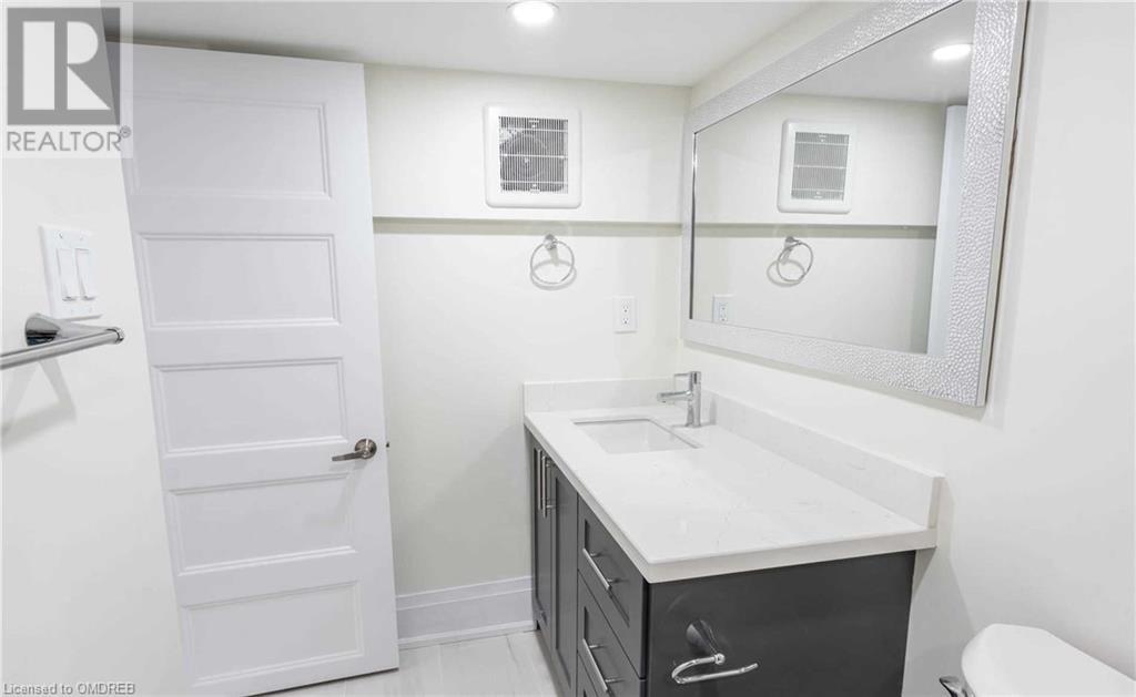 18 Divers Road Unit# Bsmt, Brampton, Ontario  L7A 5C8 - Photo 16 - 40547402