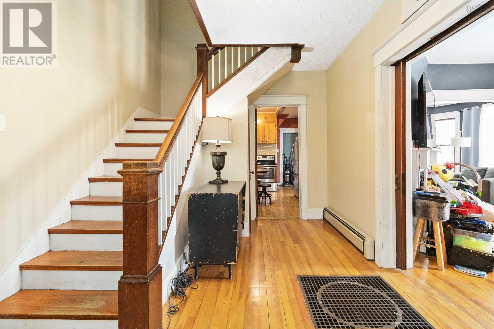 14 Scotia Street, Bridgewater, Nova Scotia  B4V 1E5 - Photo 6 - 202403706