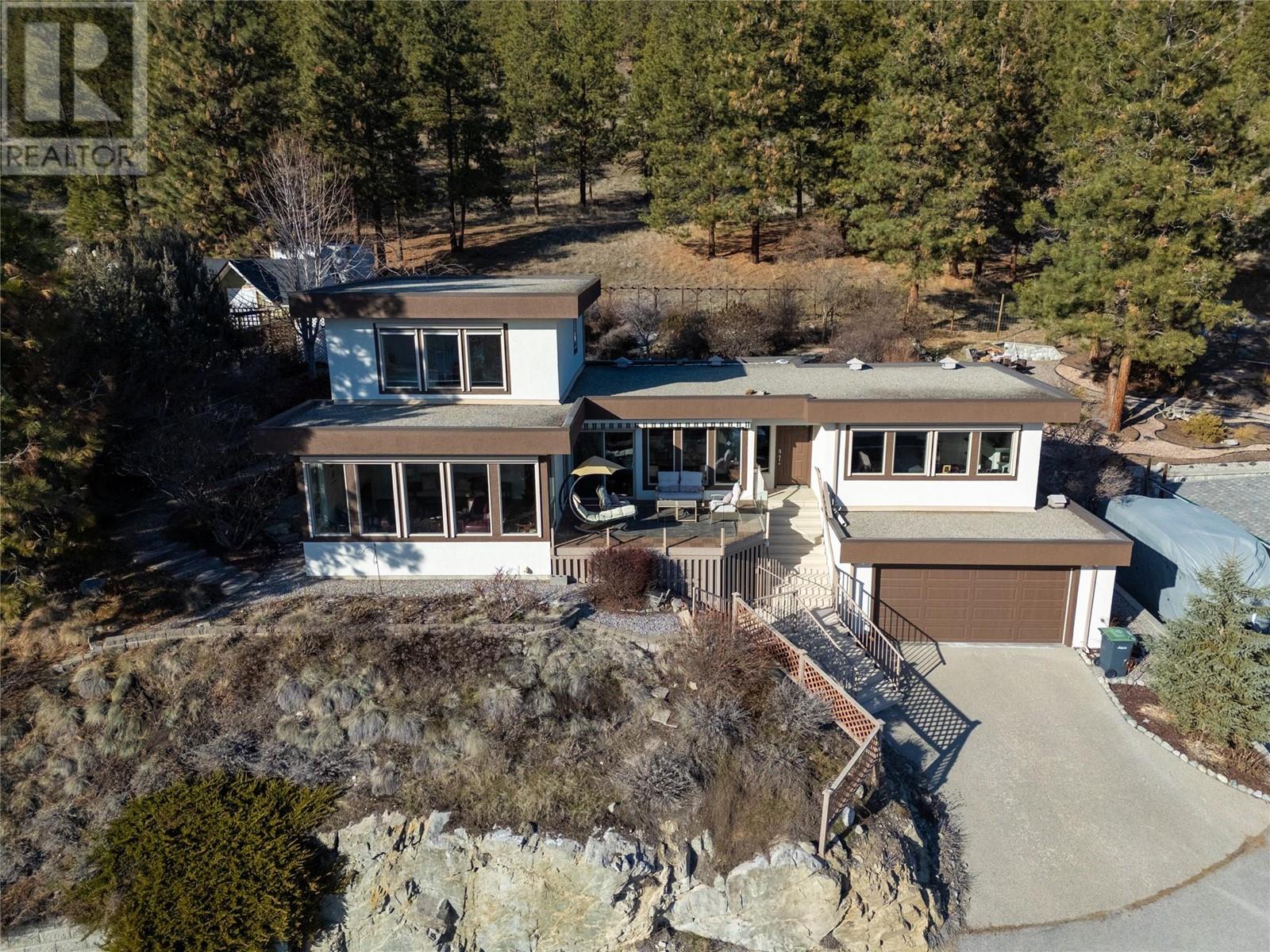 12808 Mclarty Place, Summerland 