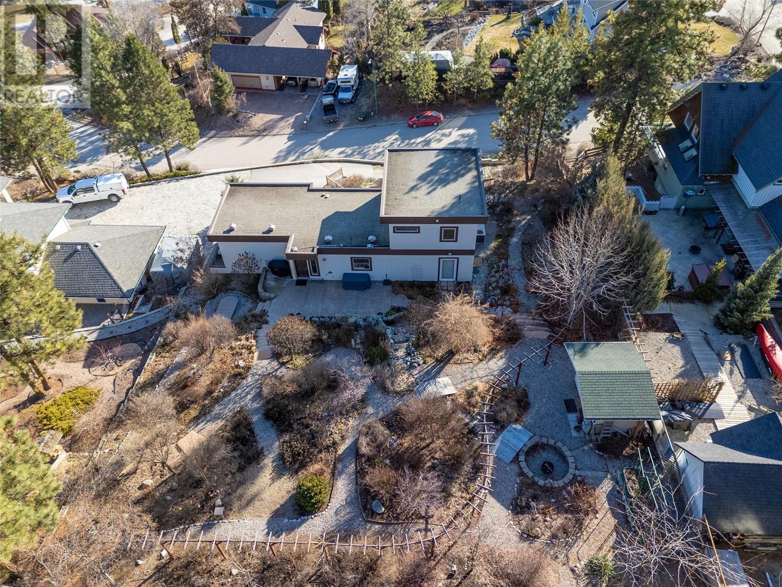 12808 Mclarty Place Summerland