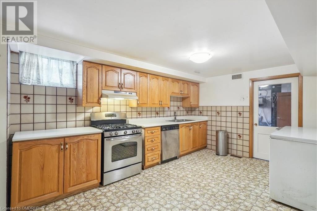 32 Killamarsh Drive, North York, Ontario  M3J 1J3 - Photo 21 - 40545866