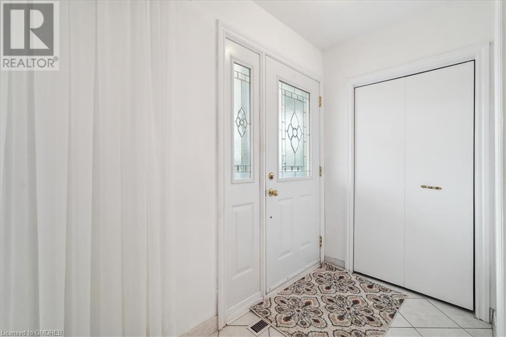 32 Killamarsh Drive, North York, Ontario  M3J 1J3 - Photo 6 - 40545866