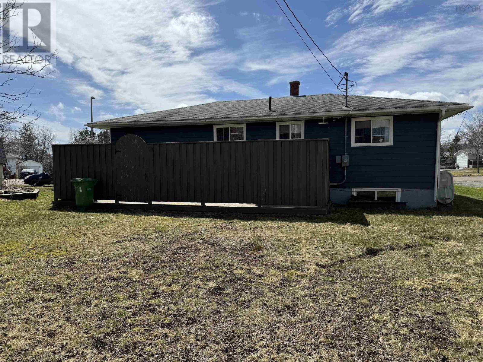 14 Birchwood Court, Port Hawkesbury, Nova Scotia  B9A 3H9 - Photo 3 - 202403732