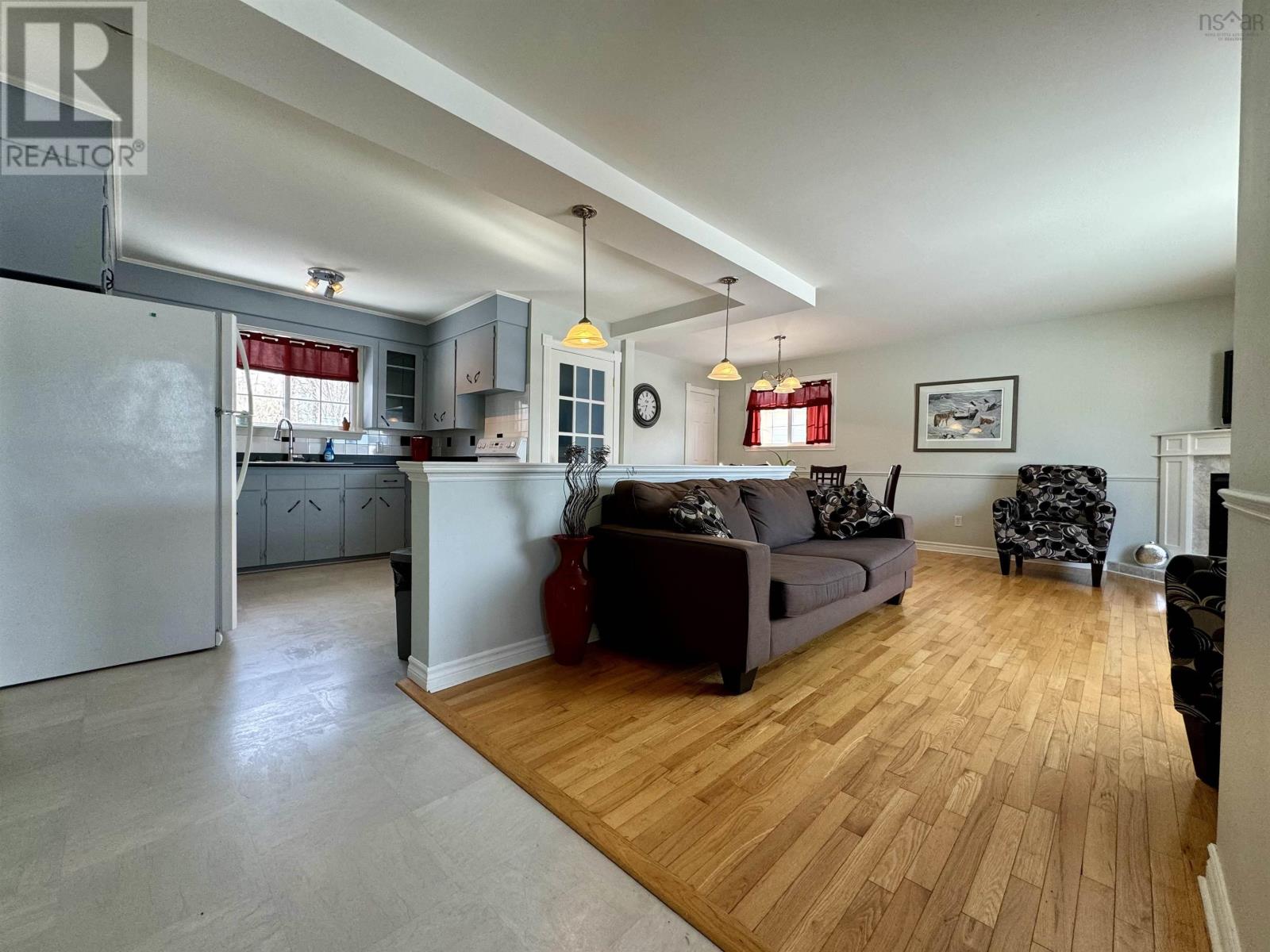 14 Birchwood Court, Port Hawkesbury, Nova Scotia  B9A 3H9 - Photo 5 - 202403732