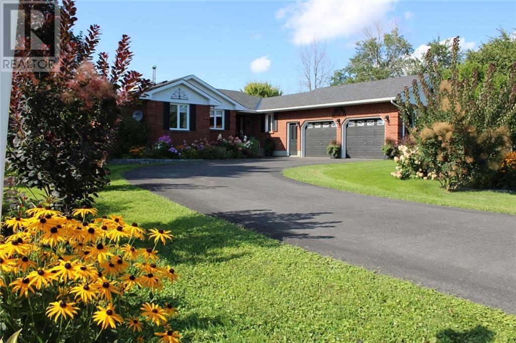 11117 PARKEDALE DRIVE, iroquois, Ontario