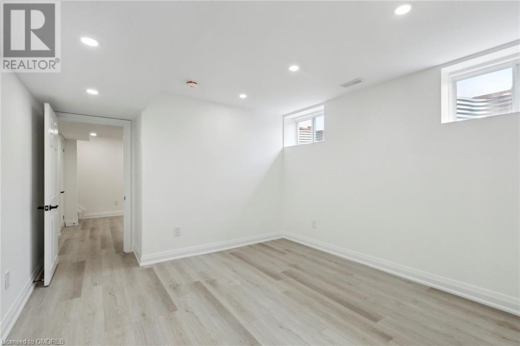 18 Valleybrook Drive, Kitchener, Ontario  N2A 0K1 - Photo 40 - 40547389