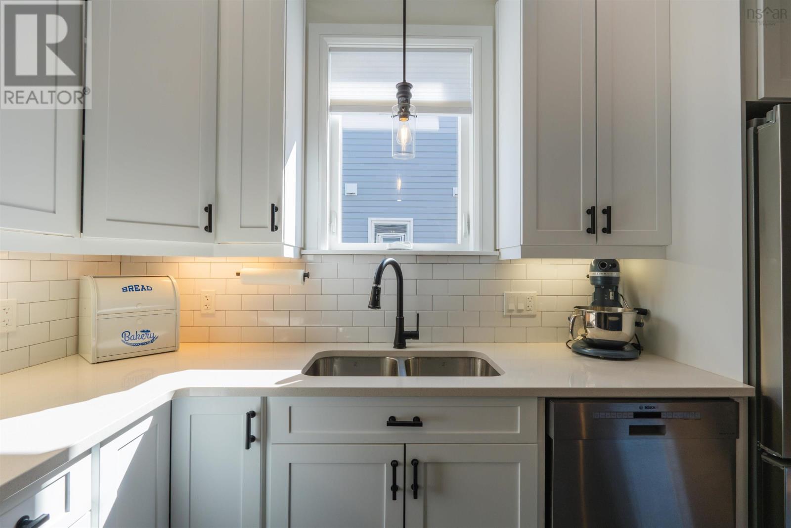 51 Thistle Street, Falmouth, Nova Scotia  B0P 1L0 - Photo 6 - 202403757