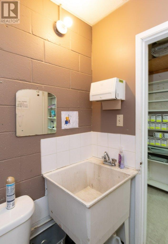 709 Shuswap Ave, Chase, British Columbia    - Photo 17 - 177006