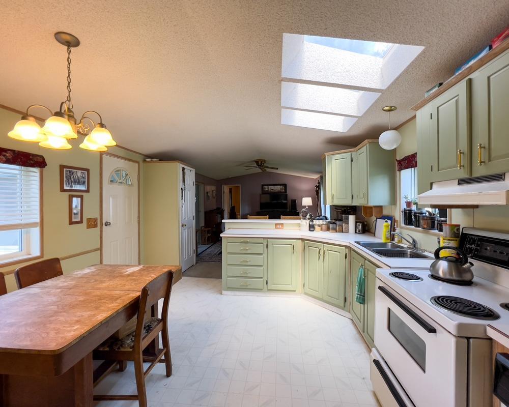 13304 - 13308 Highway 31, Meadow Creek, British Columbia  V0G 1N0 - Photo 14 - 2475155