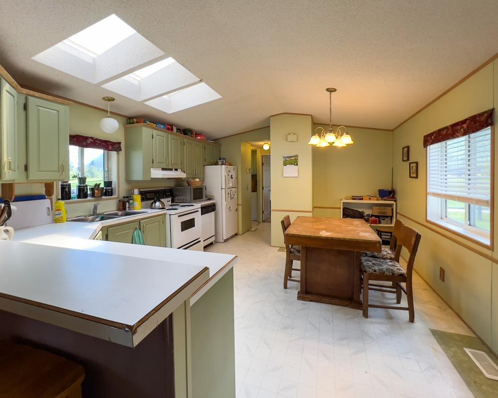 13304 - 13308 Highway 31, Meadow Creek, British Columbia  V0G 1N0 - Photo 16 - 2475155