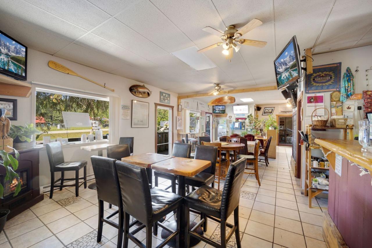 16070 Highway 3a, Crawford Bay / Riondel, British Columbia  V0B 1E0 - Photo 15 - 2475246