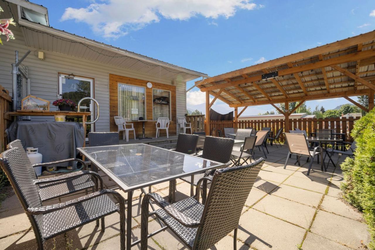 16070 Highway 3a, Crawford Bay / Riondel, British Columbia  V0B 1E0 - Photo 41 - 2475246