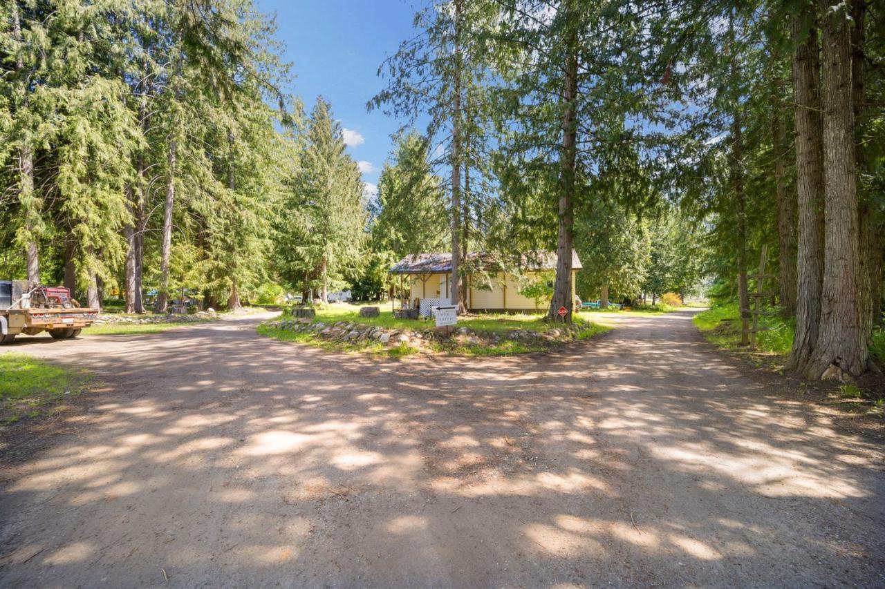 16070 Highway 3a, Crawford Bay / Riondel, British Columbia  V0B 1E0 - Photo 59 - 2475246