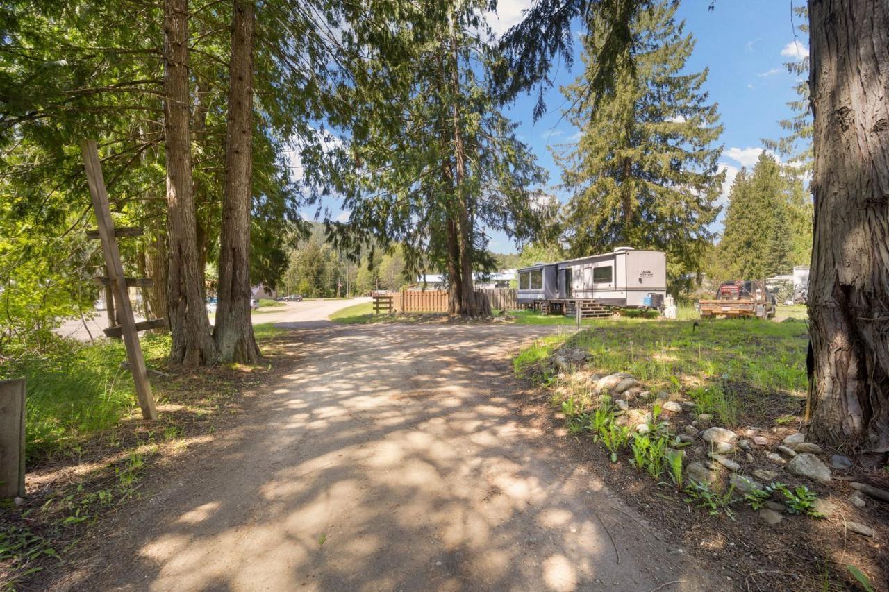 16070 Highway 3a, Crawford Bay / Riondel, British Columbia  V0B 1E0 - Photo 60 - 2475246