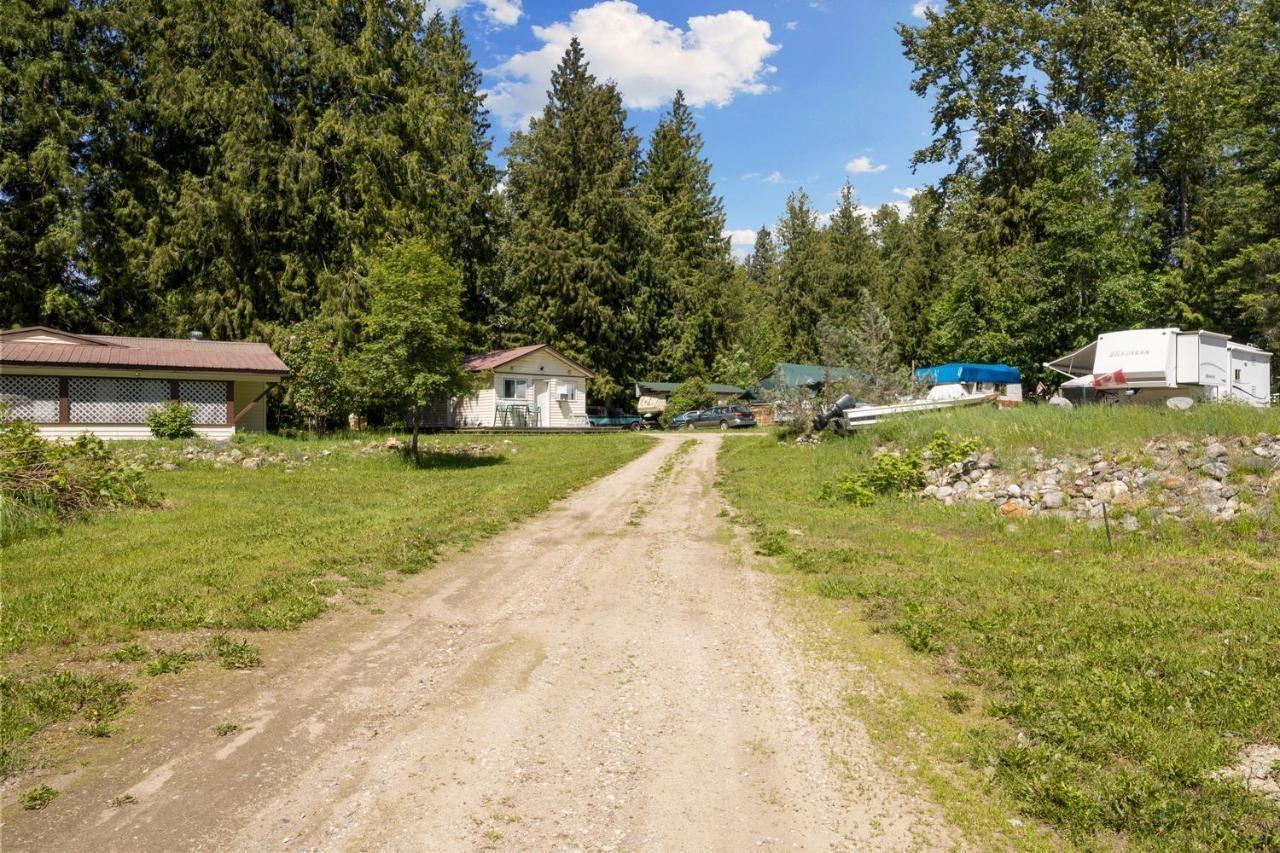 16070 Highway 3a, Crawford Bay / Riondel, British Columbia  V0B 1E0 - Photo 66 - 2475246