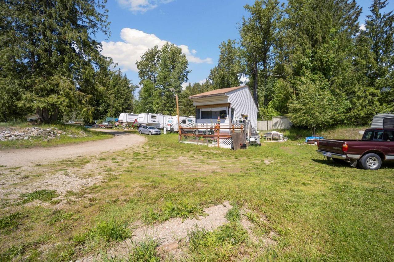 16070 Highway 3a, Crawford Bay / Riondel, British Columbia  V0B 1E0 - Photo 69 - 2475246