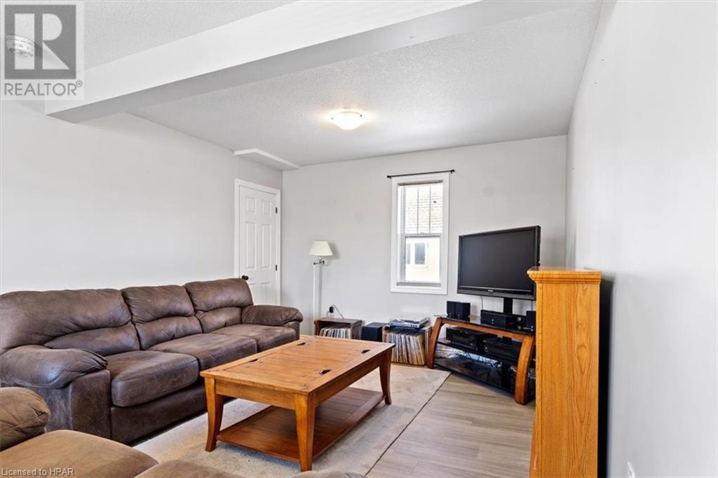 185 Albert Avenue N, Listowel, Ontario  N4W 1T8 - Photo 4 - 40548258