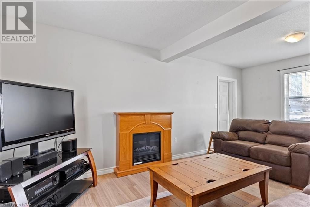 185 Albert Avenue N, Listowel, Ontario  N4W 1T8 - Photo 5 - 40548258