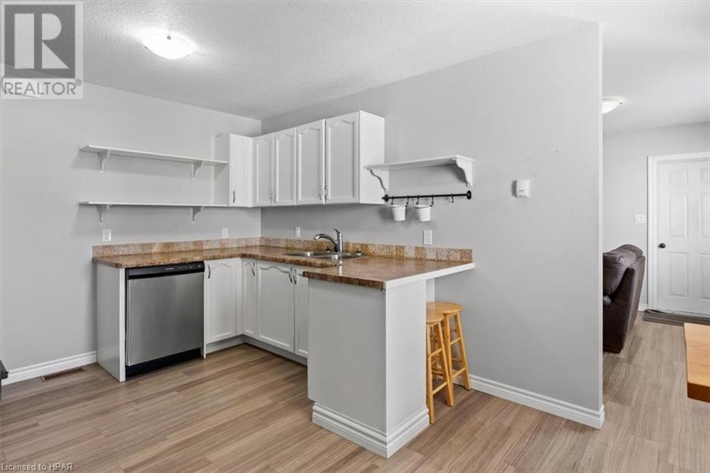 185 Albert Avenue N, Listowel, Ontario  N4W 1T8 - Photo 8 - 40548258