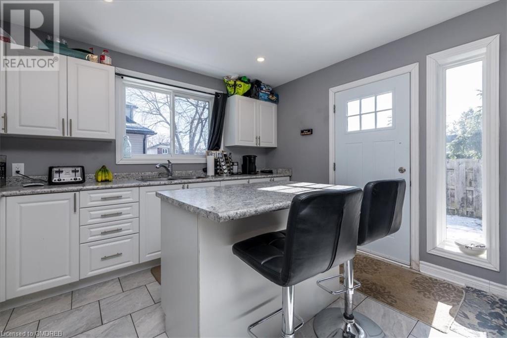 210 Owen Street Unit# Coach House, Barrie, Ontario  L4M 3J2 - Photo 5 - 40548300