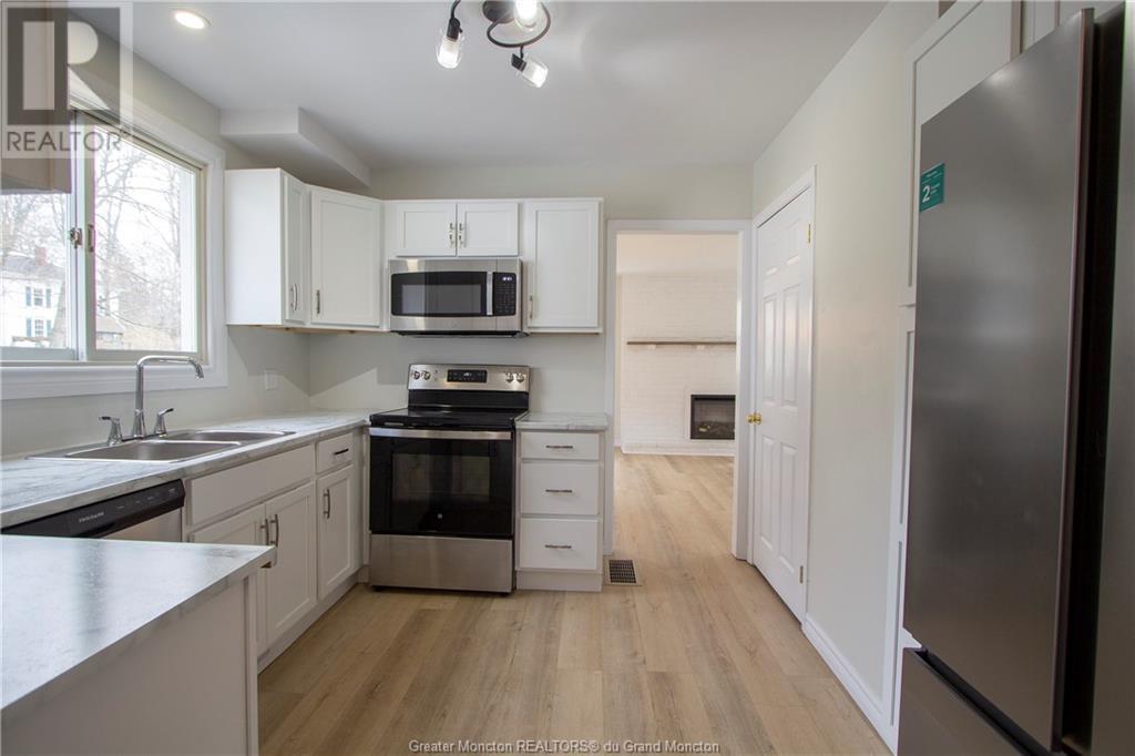 31 King St, Sackville, New Brunswick  E4L 3G5 - Photo 3 - M157663