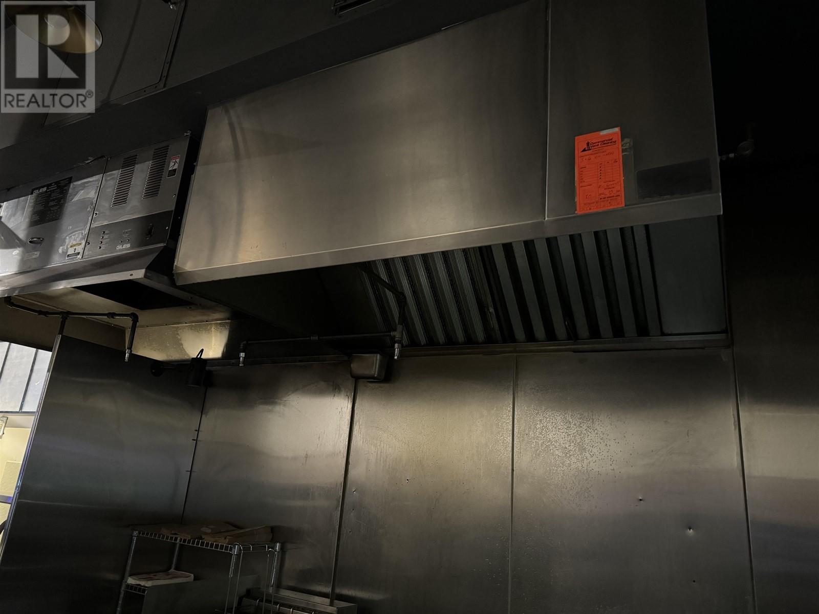 Listing Picture 2 of 4 : 1706 ROBSON STREET, Vancouver / 溫哥華 - 魯藝地產 Yvonne Lu Group - MLS Medallion Club Member