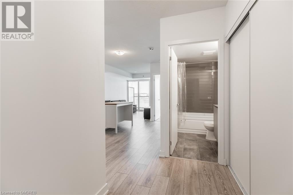 3200 Dakota Common Unit# B309, Burlington, Ontario  L7M 2A8 - Photo 8 - 40548354