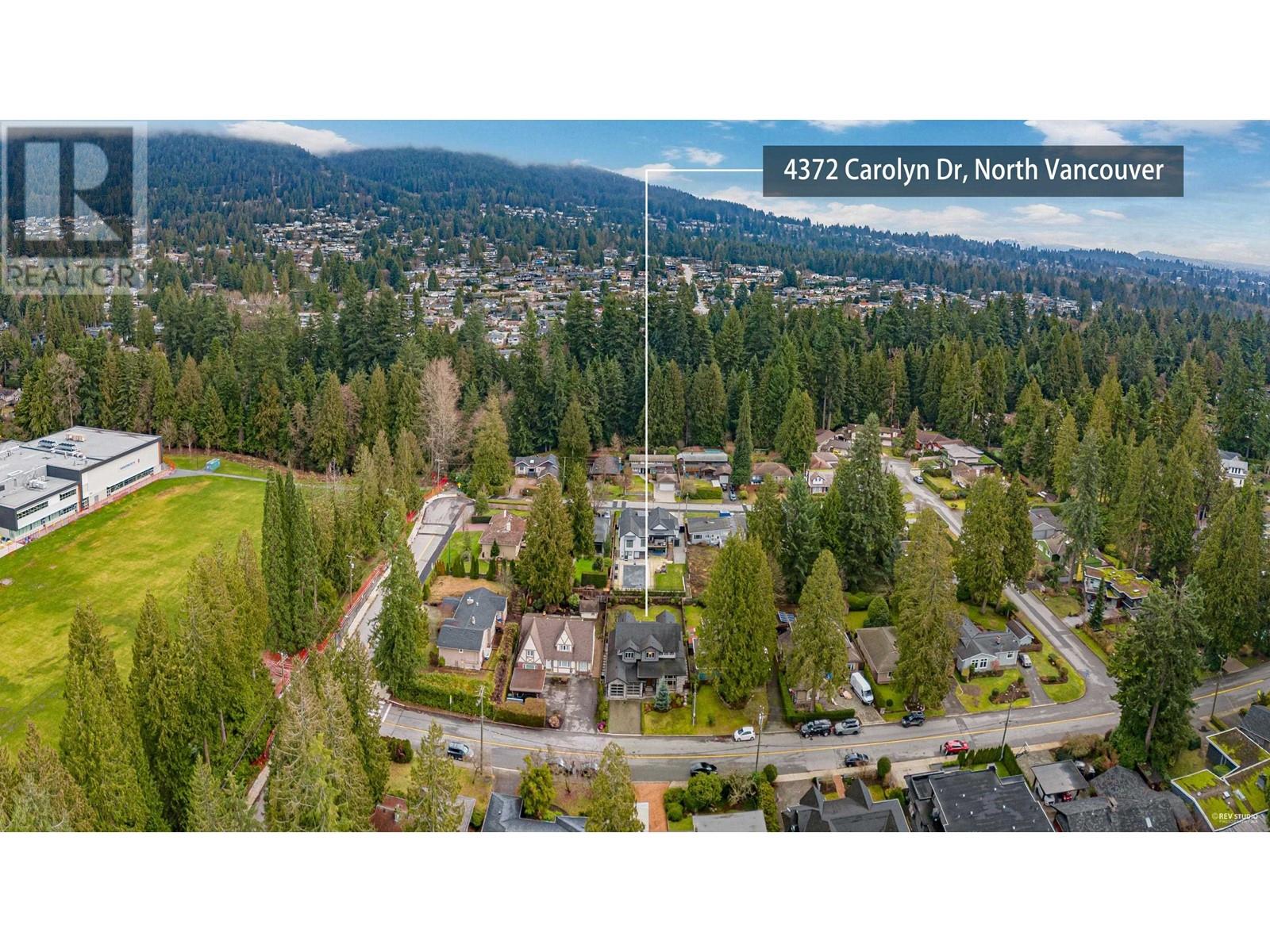 4372 Carolyn Drive, North Vancouver, British Columbia  V7R 4A6 - Photo 2 - R2852820