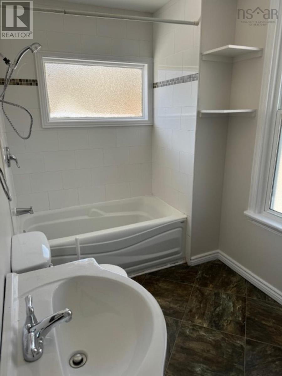 410 St Margarets Bay Road, Armdale, Nova Scotia  B3N 1K1 - Photo 21 - 202403739