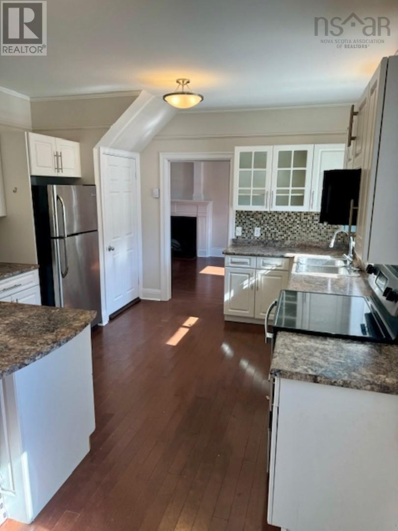 410 St Margarets Bay Road, Armdale, Nova Scotia  B3N 1K1 - Photo 8 - 202403739