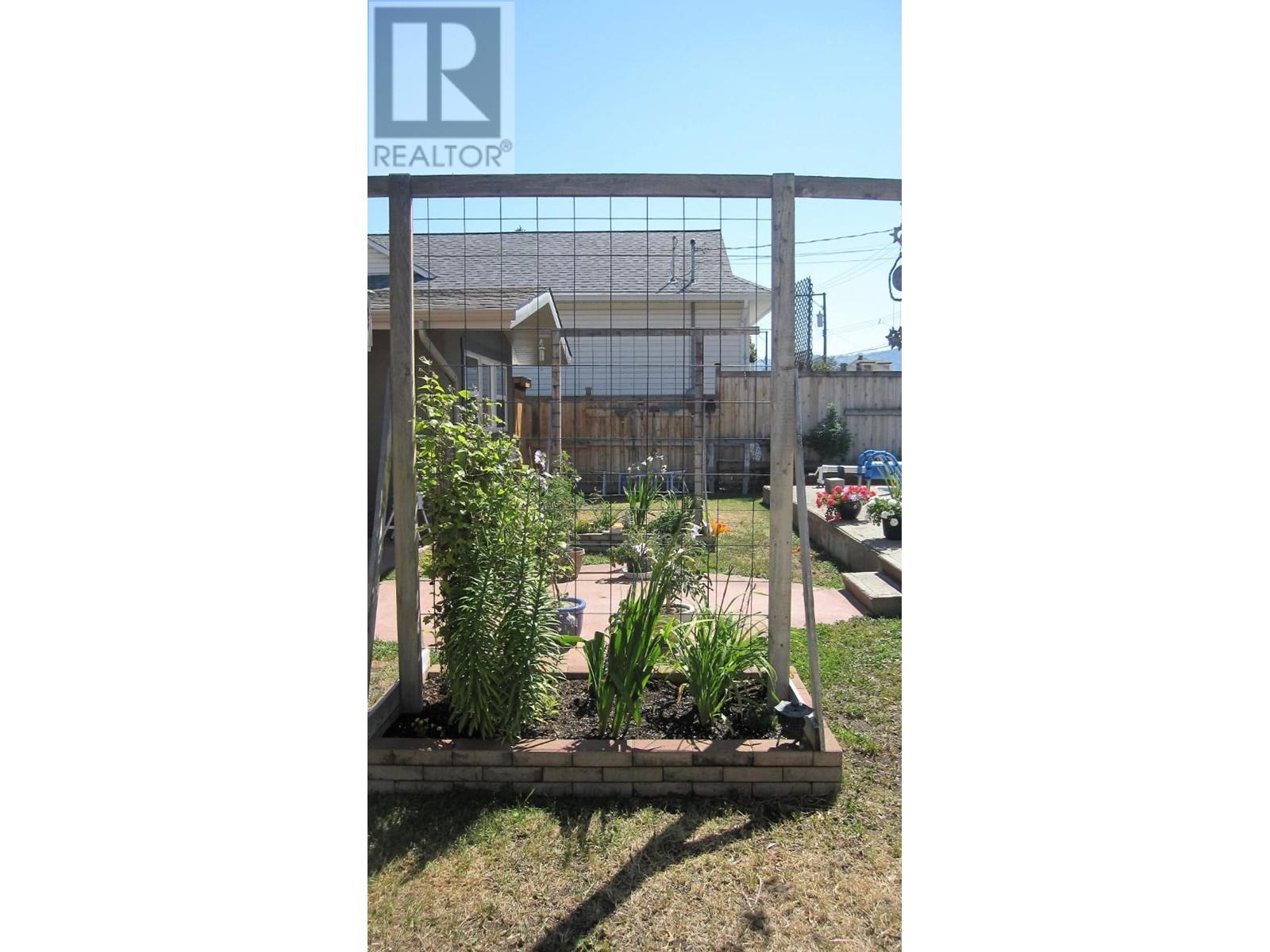 1898 Langley Road, Merritt, British Columbia  V1K 1B8 - Photo 36 - 177015