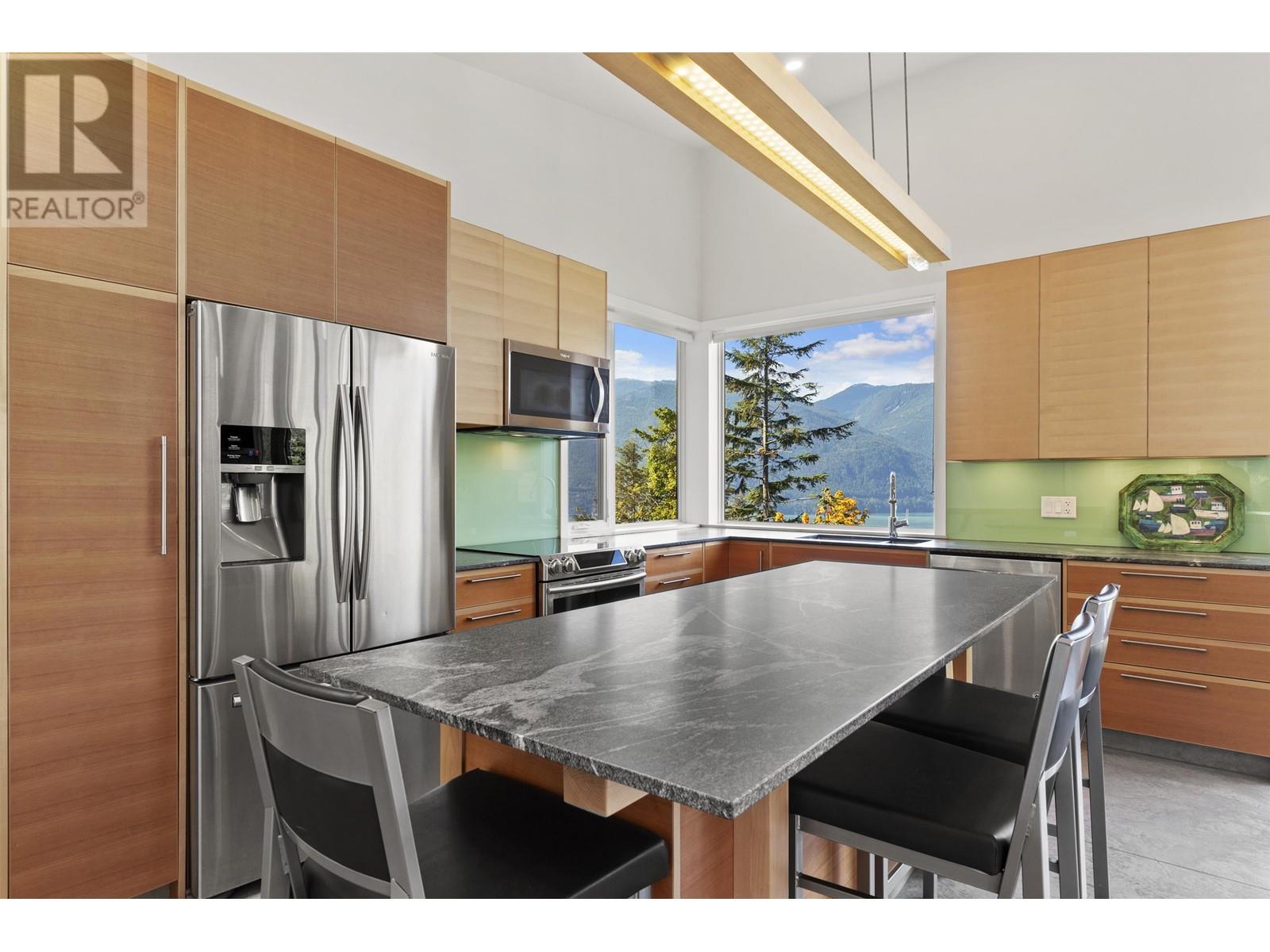 1135 Copper Drive, Britannia Beach, British Columbia  V8B 1J2 - Photo 9 - R2854766