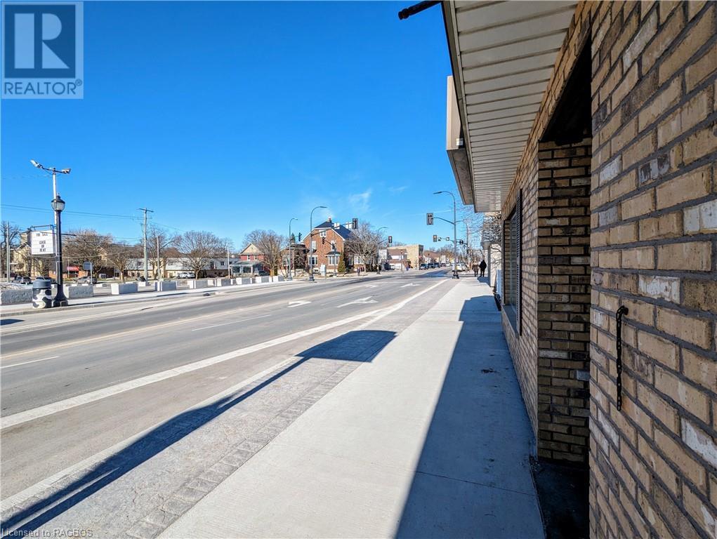 859 Queen Street, Kincardine, Ontario  N2Z 2Y2 - Photo 5 - 40536056