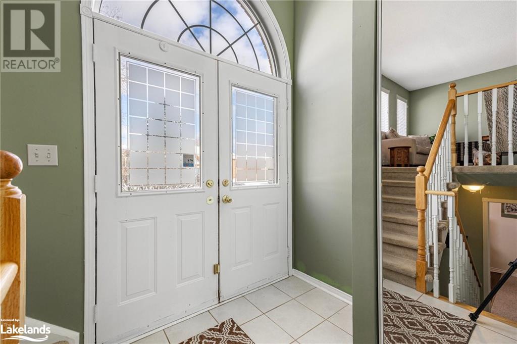 166 58th Street S, Wasaga Beach, Ontario  L9Z 1N9 - Photo 6 - 40535254