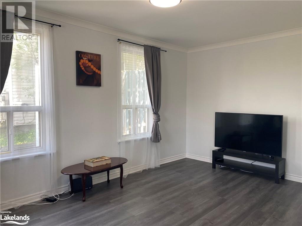 35 Main Street, Huntsville, Ontario  P1H 1W9 - Photo 14 - 40548473