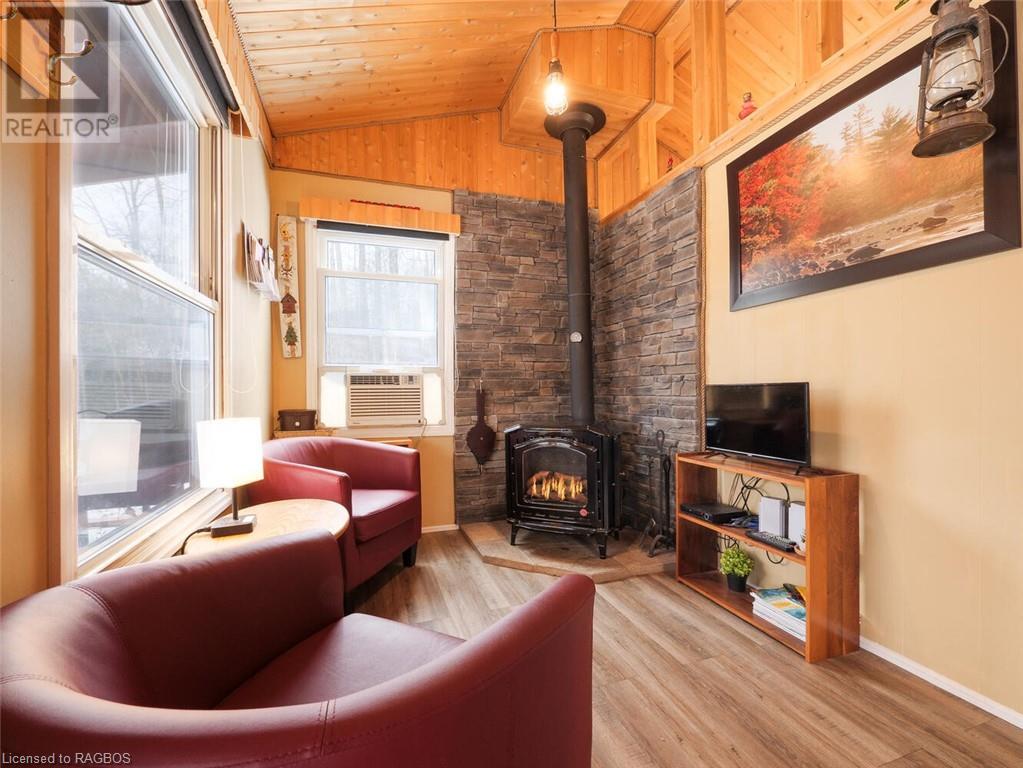 15 3rd Avenue, South Bruce Peninsula, Ontario  N0H 2T0 - Photo 18 - 40547293