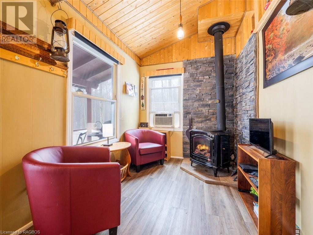 15 3rd Avenue, South Bruce Peninsula, Ontario  N0H 2T0 - Photo 19 - 40547293