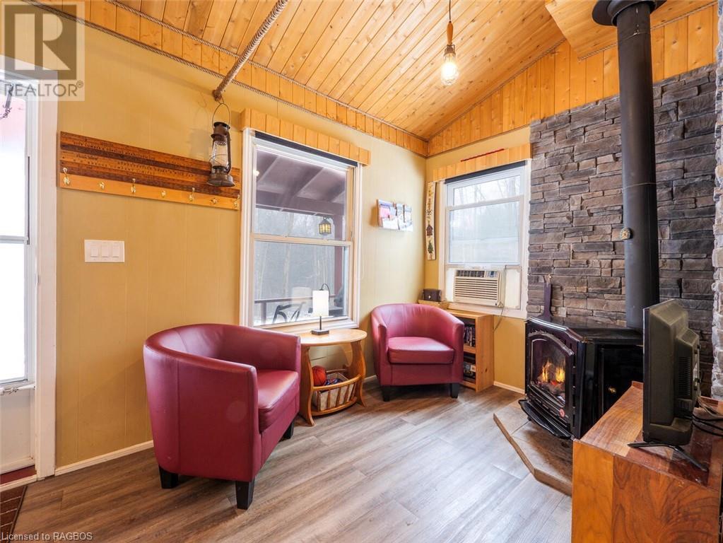 15 3rd Avenue, South Bruce Peninsula, Ontario  N0H 2T0 - Photo 8 - 40547293