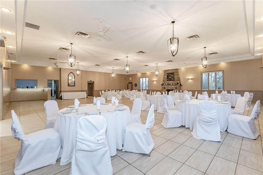 288 Kemp Road W, Grimsby, Ontario L3M 4E7 (26578986) Alex Grinton