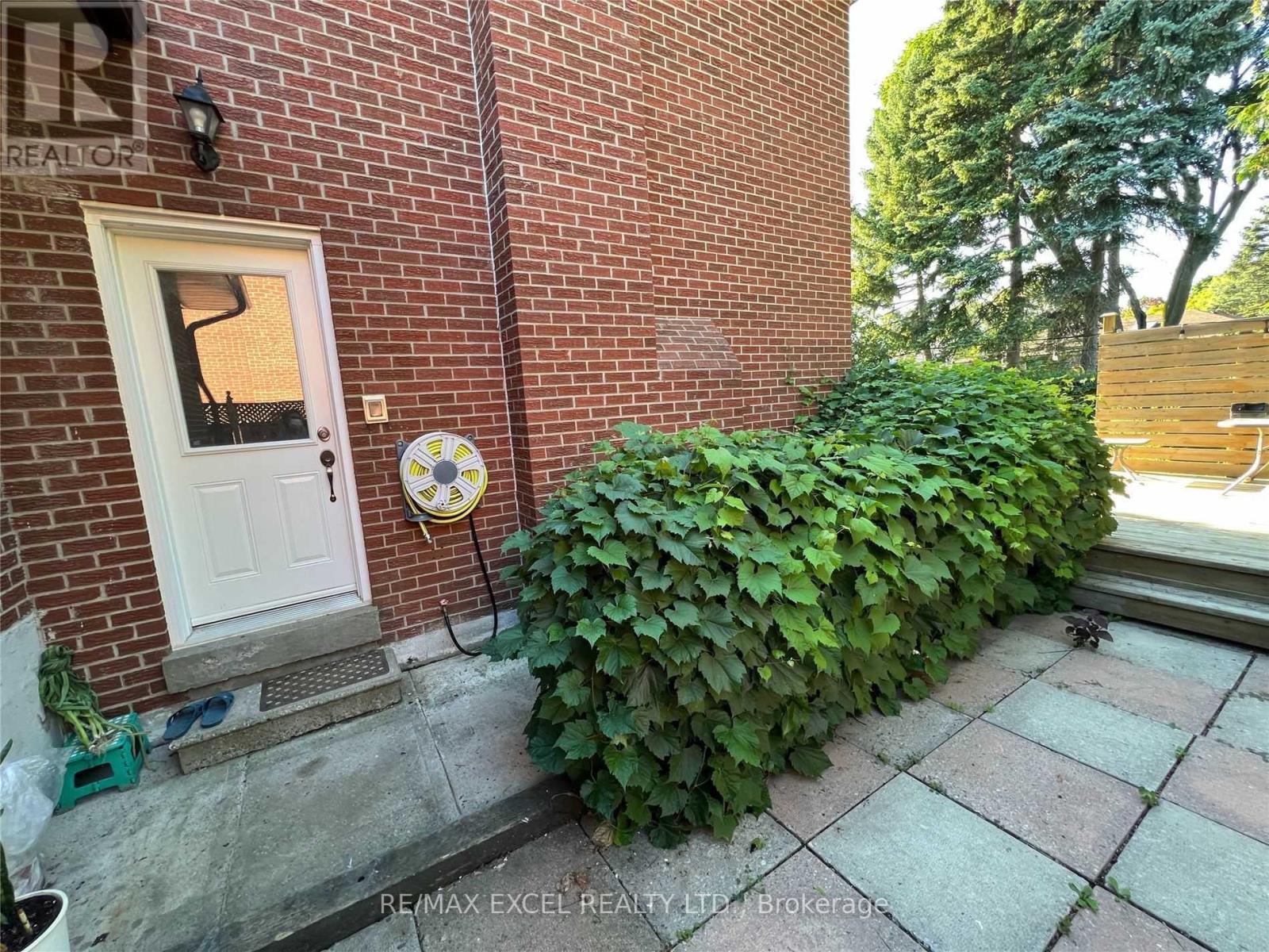Lower - 26 Stainforth Drive, Toronto, Ontario  M1S 1L8 - Photo 13 - E8112032