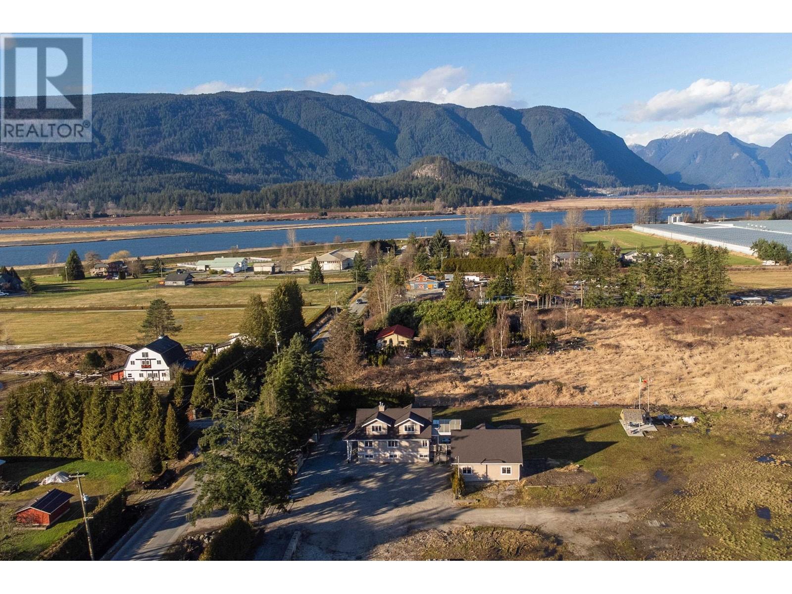 15050 Harris Road, Pitt Meadows, British Columbia  V3Y 1Z1 - Photo 37 - R2855231