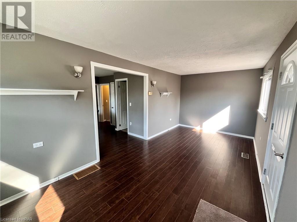 81192 Brinery Rd Road Unit 2, Saltford, Ontario N7A 3Y1 (26579796