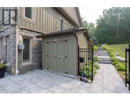 10 BAYVIEW DR
